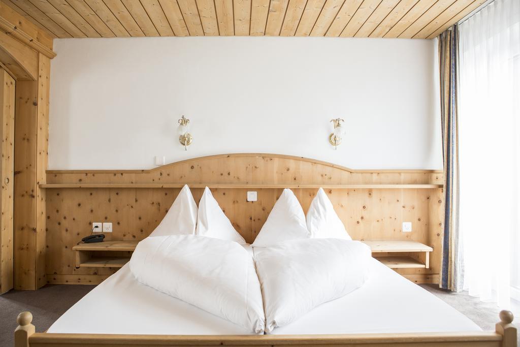 Hotel Filli Скуоль Экстерьер фото